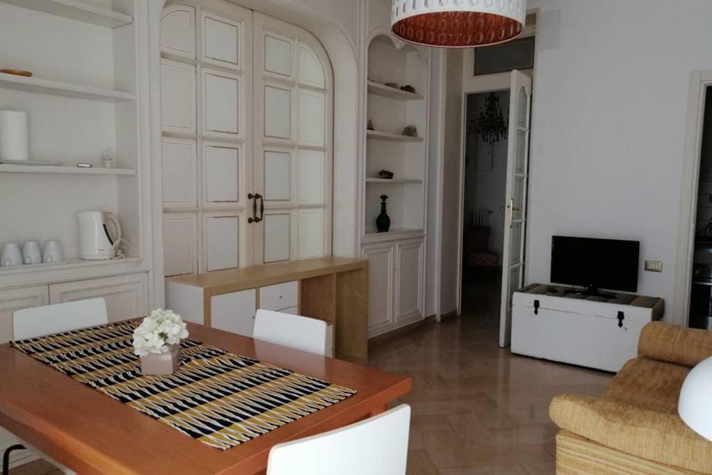 Appartamento Casa Valerio Bari Esterno foto